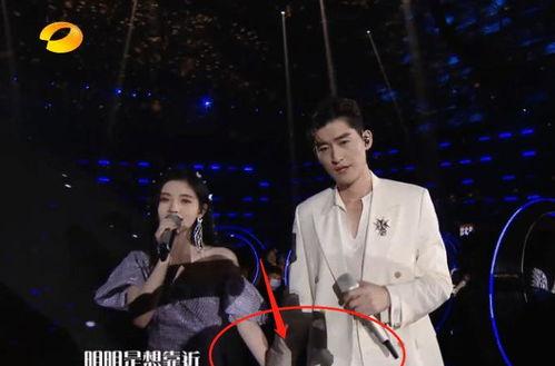 吃瓜观众唱歌视频下载,跟着吃瓜观众一起唱响热门歌曲