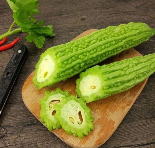 小虫吃瓜,揭秘瓜果中的奇妙世界