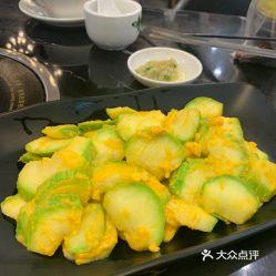 咸瓜可以吃吗,美味还是禁忌？揭秘咸瓜的食用之谜